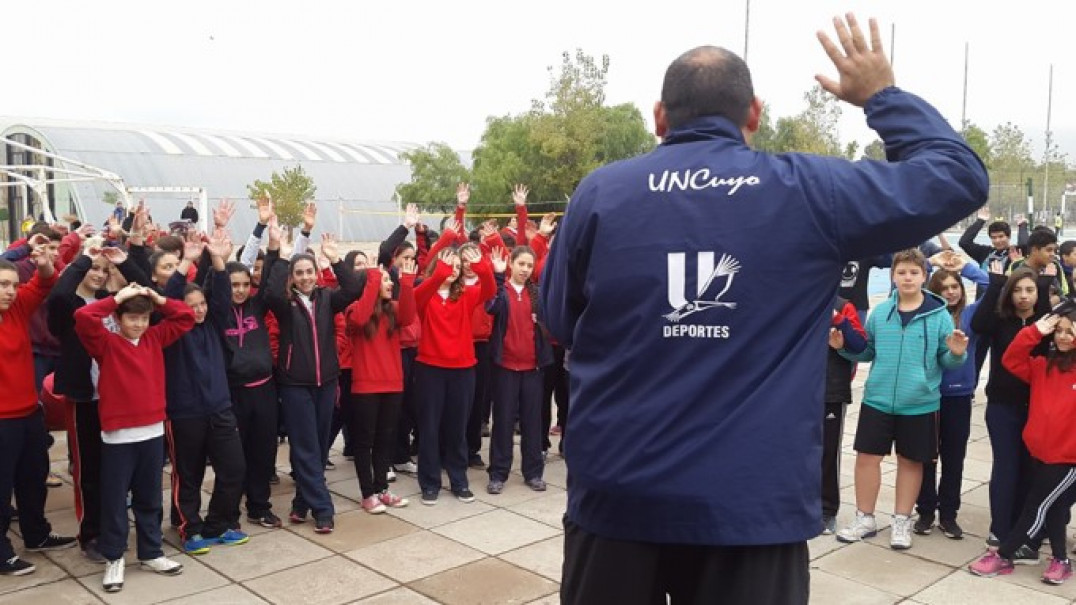 imagen El Club de la UNCUYO recibió a más de 300 estudiantes secundarios