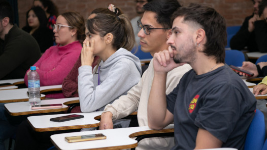 imagen Becan a estudiantes que quieran dedicarse a la investigación científica