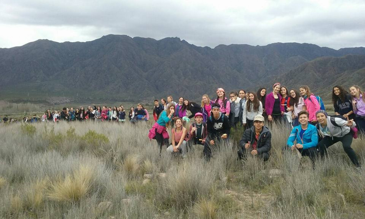 imagen Se realizó el campamento de segundo a Blanco Encalada