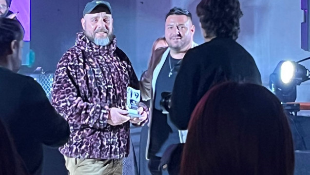 imagen Gastón Ortiz Bandes fue distinguido con el Premio Maverik por el "Archivo de Poesía Cuir Mendocina"