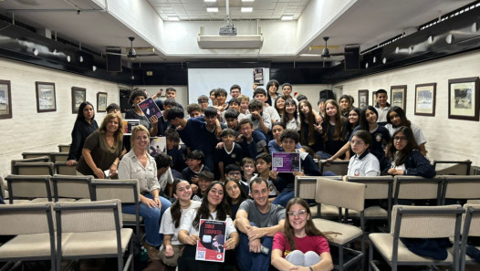 imagen Estudiantes y docentes del CUC llevaron su campaña contra la ciberludopatía al Martín Zapata