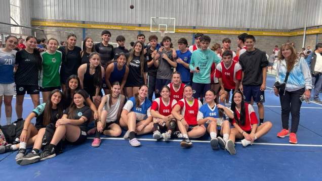 imagen ¡Campeones en los Intercolegiales de la Municipalidad de Capital!