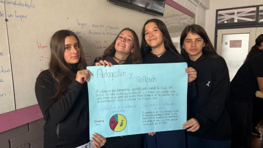 imagen Enfoque matemático sobre el consumo digital: estudiantes del CUC analizaron sus "Vidas en Pantalla"