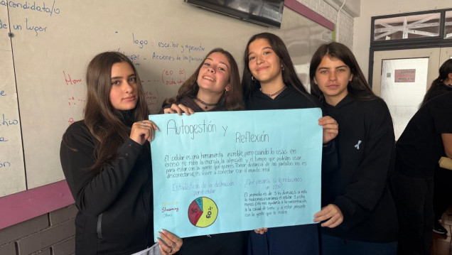 imagen Enfoque matemático sobre el consumo digital: estudiantes del CUC analizaron sus "Vidas en Pantalla"