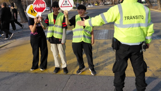 imagen Educación vial en el territorio: estudiantes del CUC analizaron la circulación y señalética en los alrededores del colegio