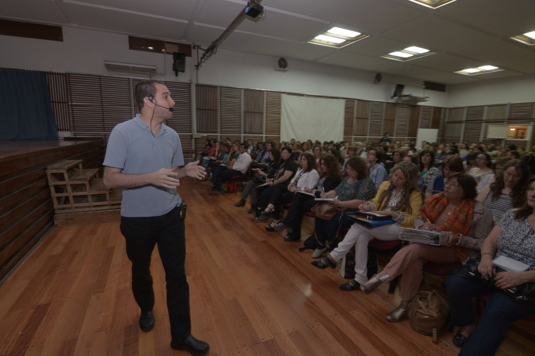 imagen Conferencia sobre los aportes de las neurociencias a la educación