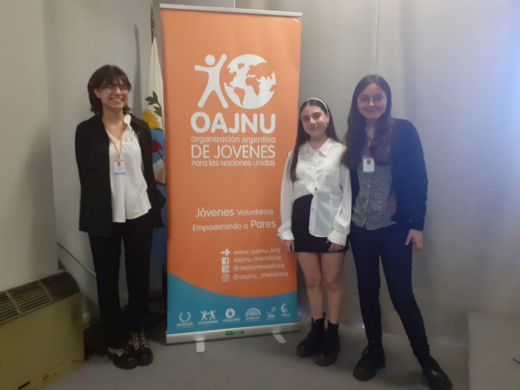 imagen Tres estudiantes del CUC participaron del modelo Junior de Naciones Unidas 