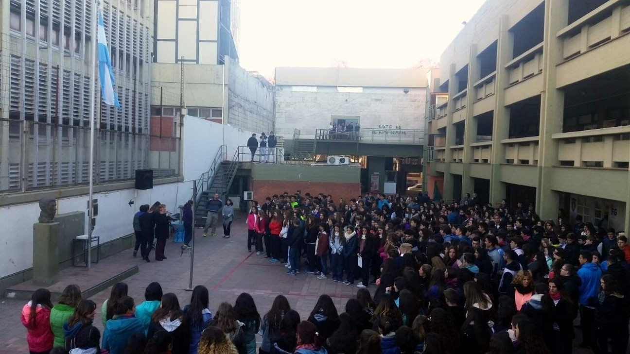 imagen El CUC habilitó clases y consultas virtuales de Física