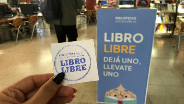 imagen La Biblioteca Central de la UNCUYO liberar libros en la Expo Educativa 2024