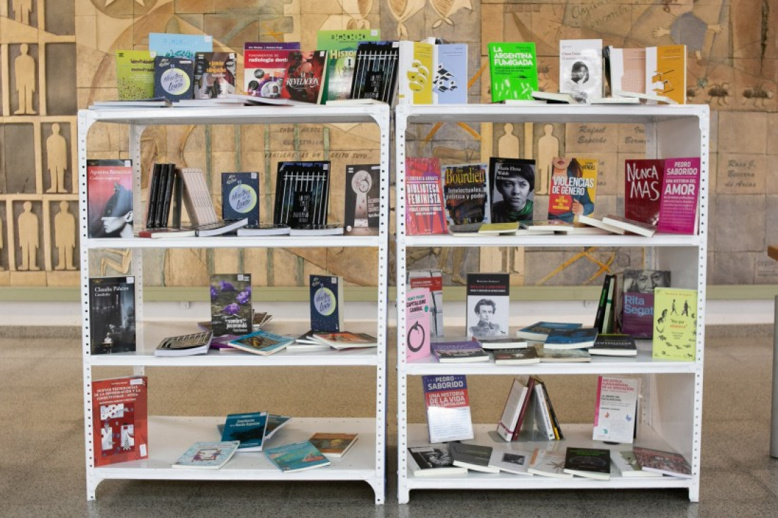 imagen Novedades bibliográficas en la UNCUYO tras su paso por la Feria Internacional del Libro