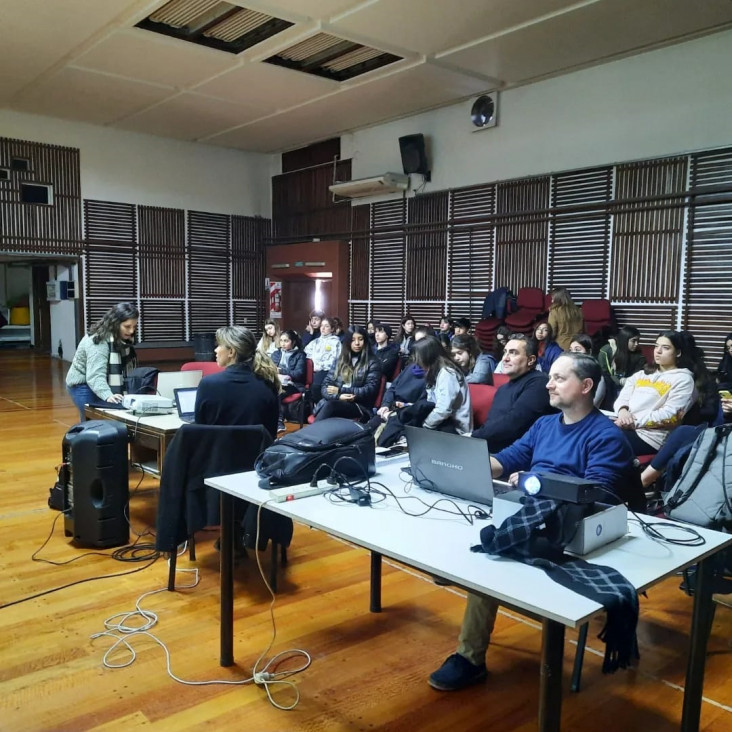 imagen Primer encuentro del Club de Estudiantes Digitales del CUC