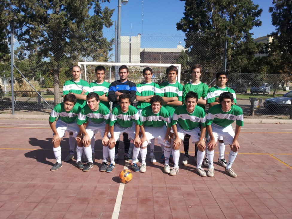 imagen LOS JUVENILES PIDEN CANCHA.