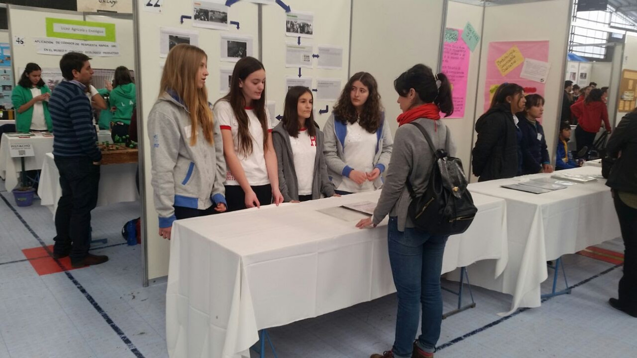 imagen Once estudiantes del CUC en la Feria de Ciencias, Tecnología e Innovación de la UNCuyo