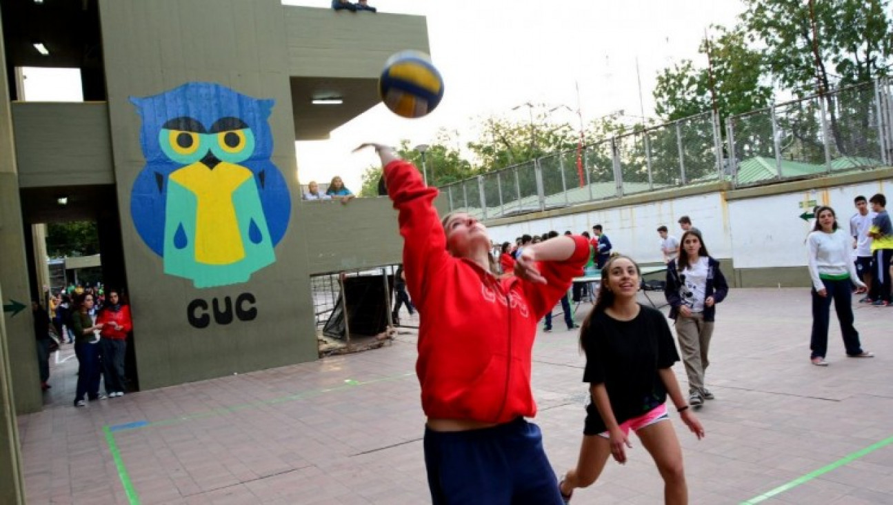 imagen Estudiantes del CUC estrechan lazos y mantienen tradiciones en competencias deportivas