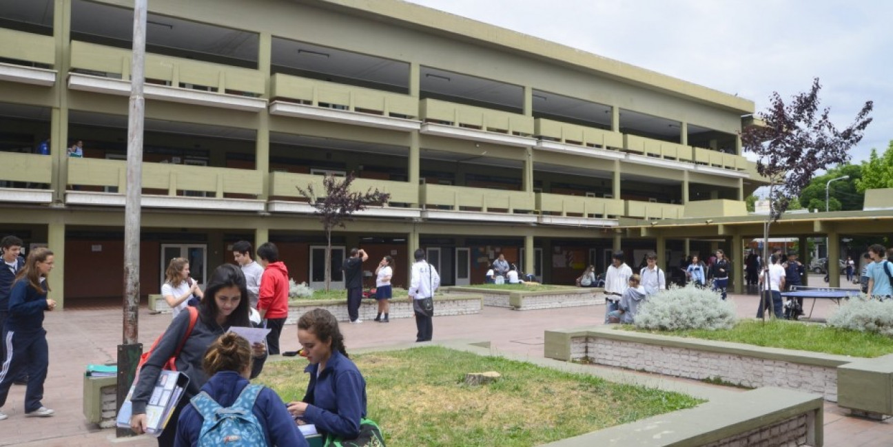 imagen Buscan prevenir la violencia sexista en las escuelas secundarias de la UNCuyo