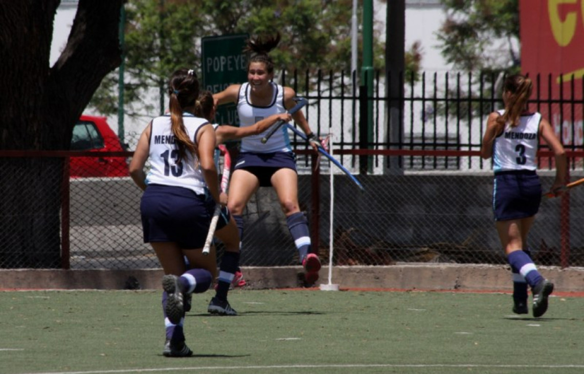 imagen El trío de hockey del CUC clasificó primero en la zona