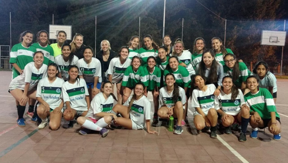 imagen El CUC Futsal femenino continúa entrenándose pese a la pandemia