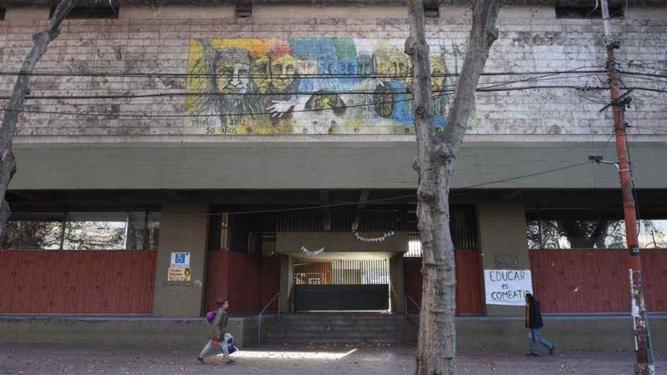 imagen Mesas de exámenes para estudiantes y egresados que adeudan materias 